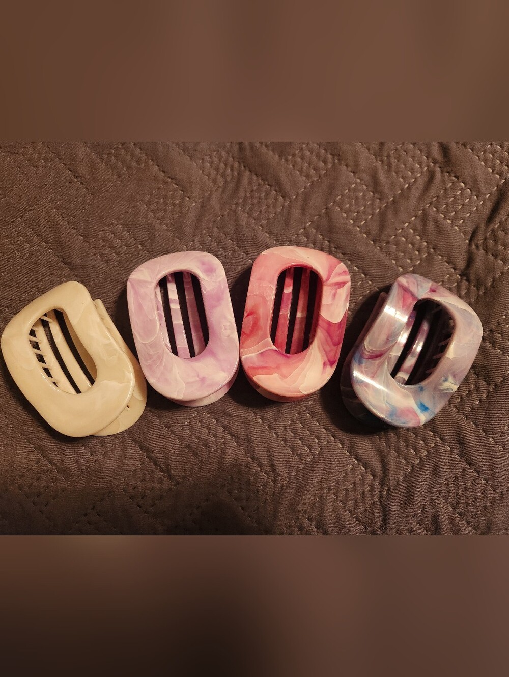 Marbled Resin Hair Claw Clips - Set of 4